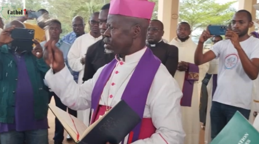 Messe des funérailles de l’abbé jean olivire abagha