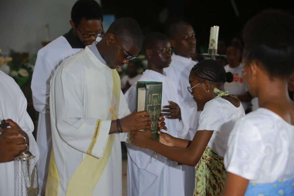 Célébration de la solennité du Christ Roi de l’Univers et rentrée pastorale archidiocésaine des jeunes à la paroisse saint Pierre.