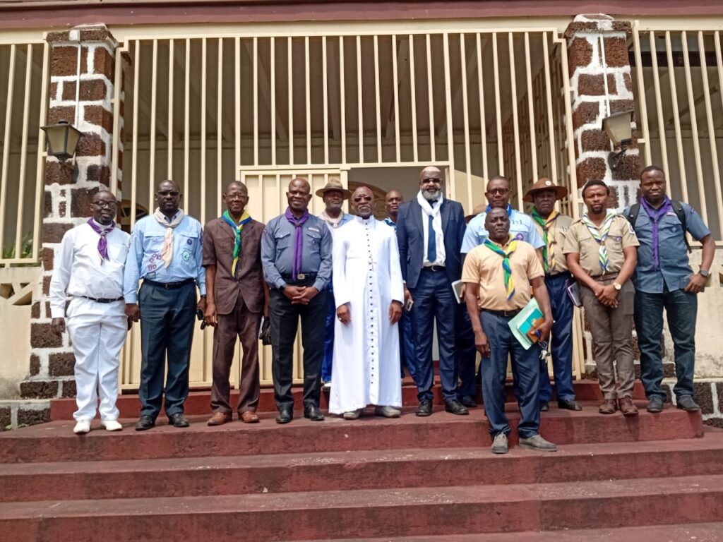 Le bureau régional africain du scoutisme reçu par l&rsquo;archevêque de Libreville