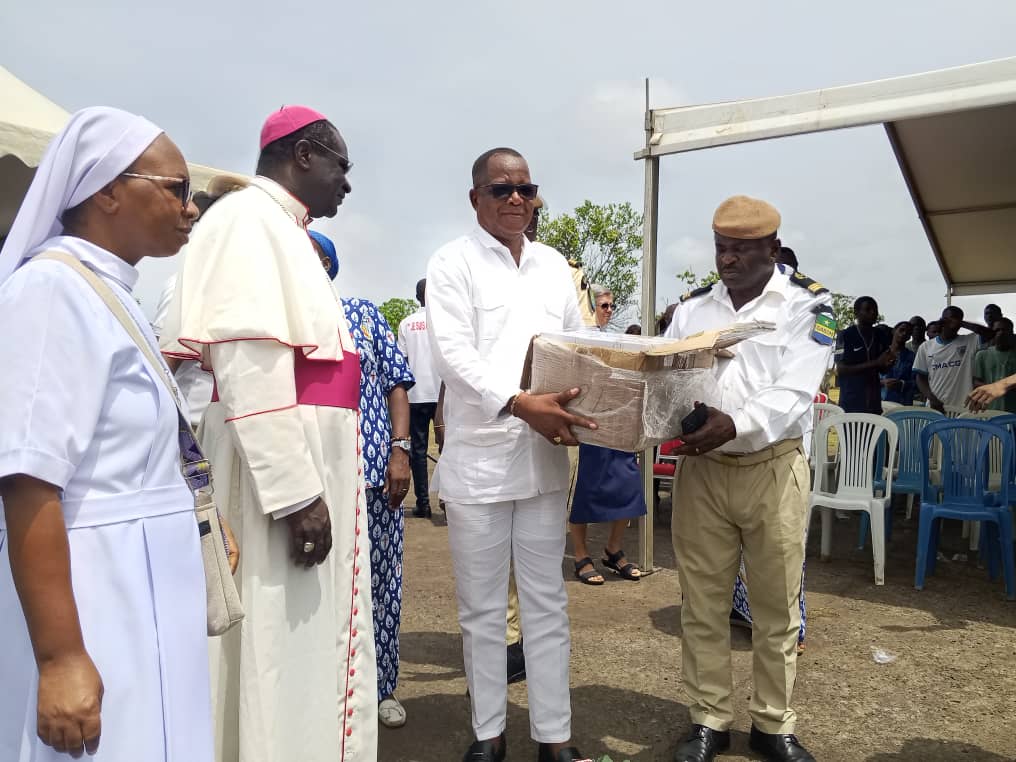 Pâques avec les frères et sœurs privés de liberté dans le diocèse dé Franceville