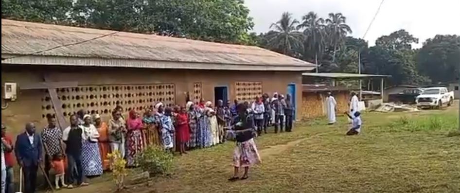 Visite pastorale à la paroisse Saint-Joseph de Mukassa