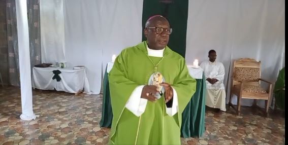 Poursuite des visites pastorales à la communauté Saint-Pierre-et-Paul de Sam