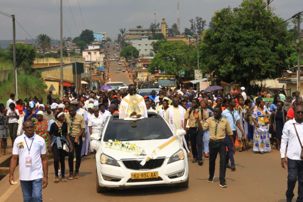 Moanda : Moanda marche avec son Roi – Fête du Saint-Sacrement 2026