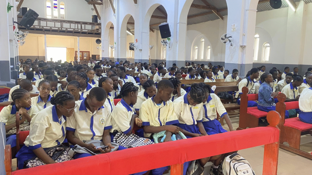 Célébration de la messe de clôture de l&rsquo;année scolaire 2025-2026 au lycée Horizon de Tchibanga