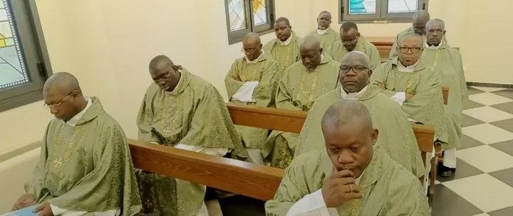 Les prêtres d&rsquo;Oyem en retraite sacerdotale à Mongo