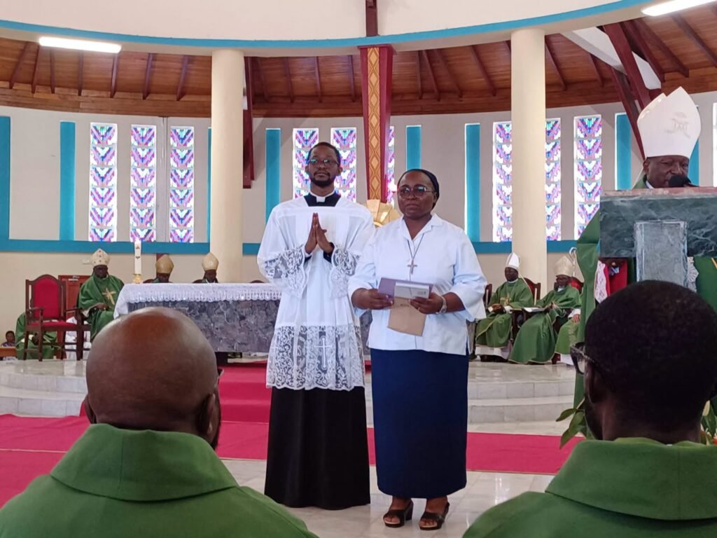 Soeur SIDONIE OYEMBO Nommée au dicastère romain pour la vie